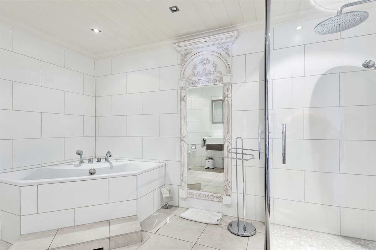 Baderom 1 i 1. etasje Galleribilde