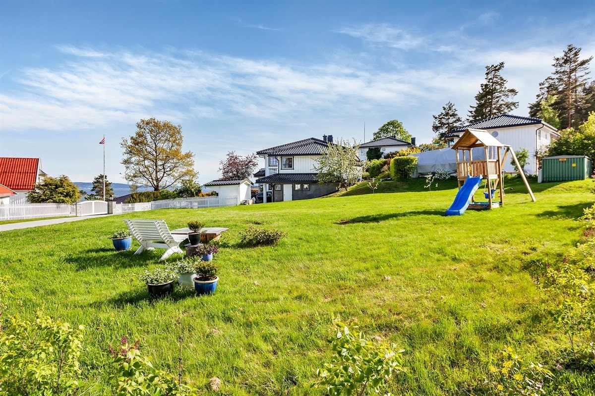 Lekeområde ved boligen Galleribilde