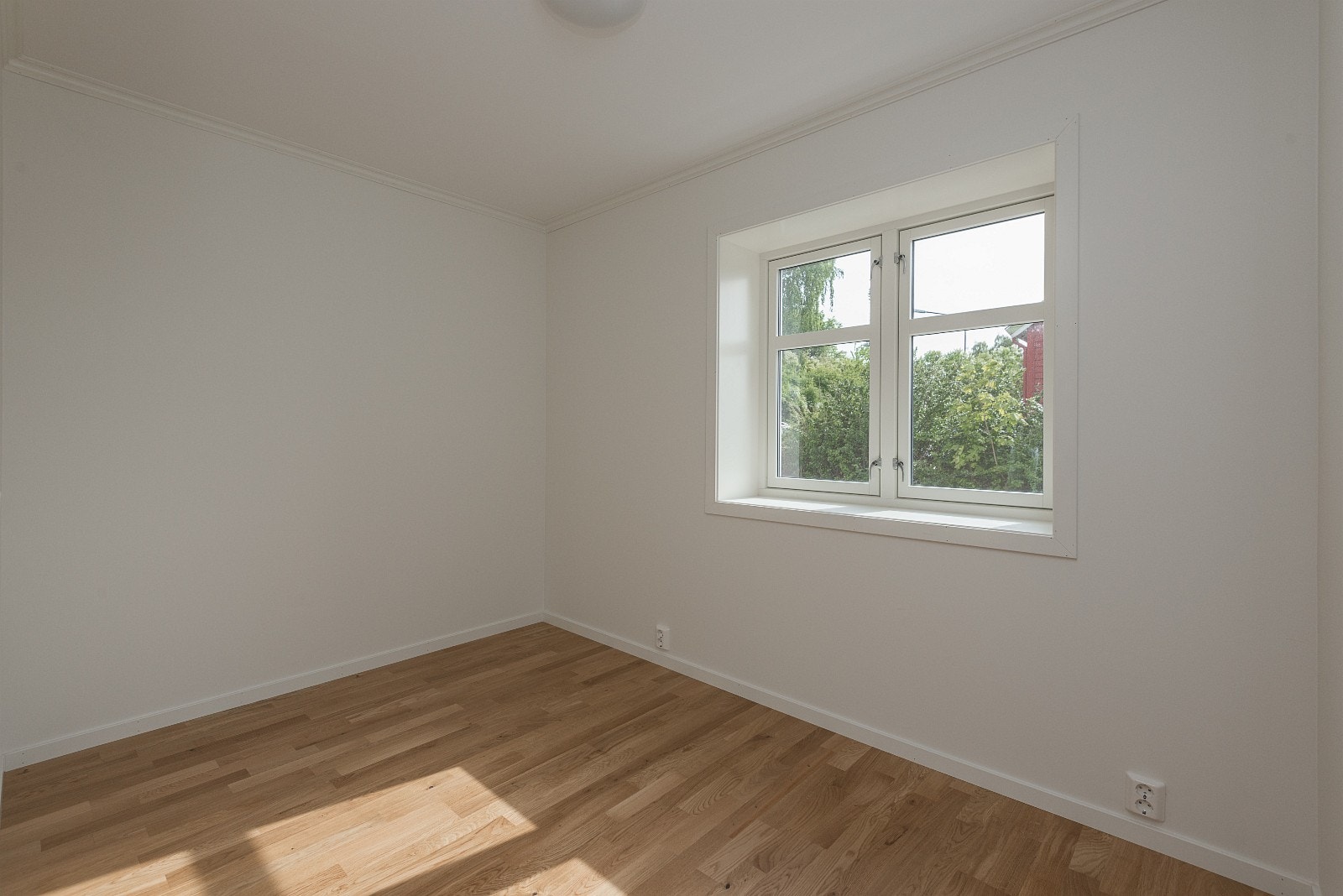 Hybel 2 kr 5.700,- Galleribilde