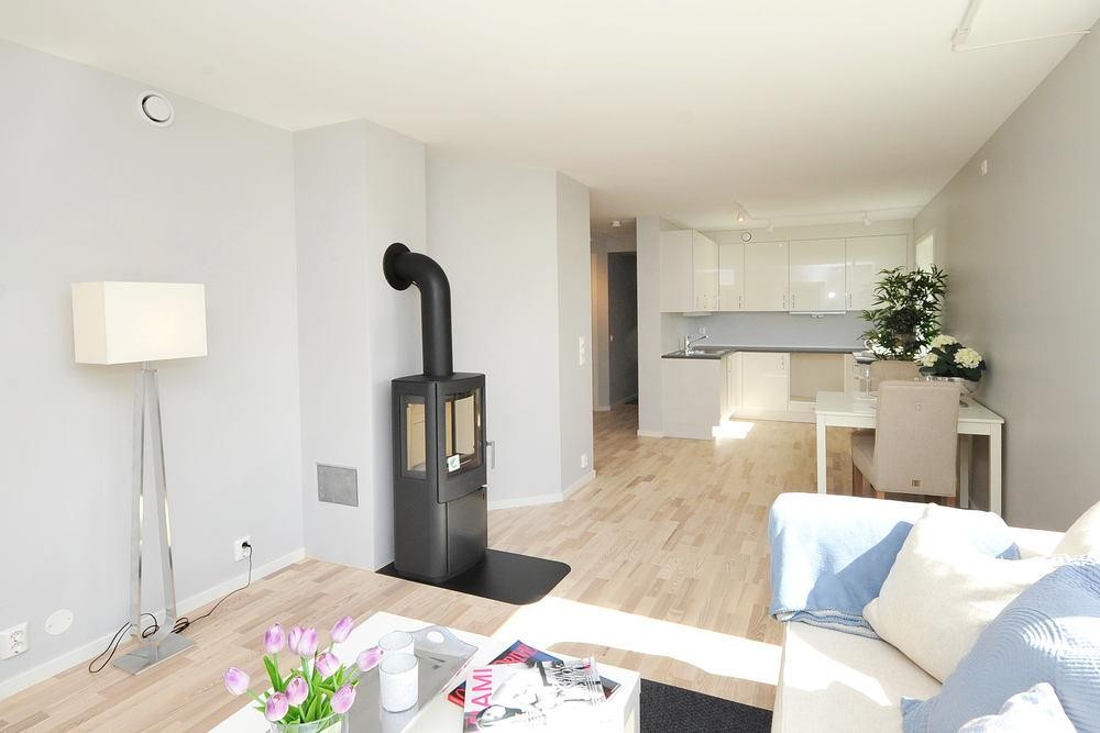 Annen vinkel stue, kjøkken. Galleribilde