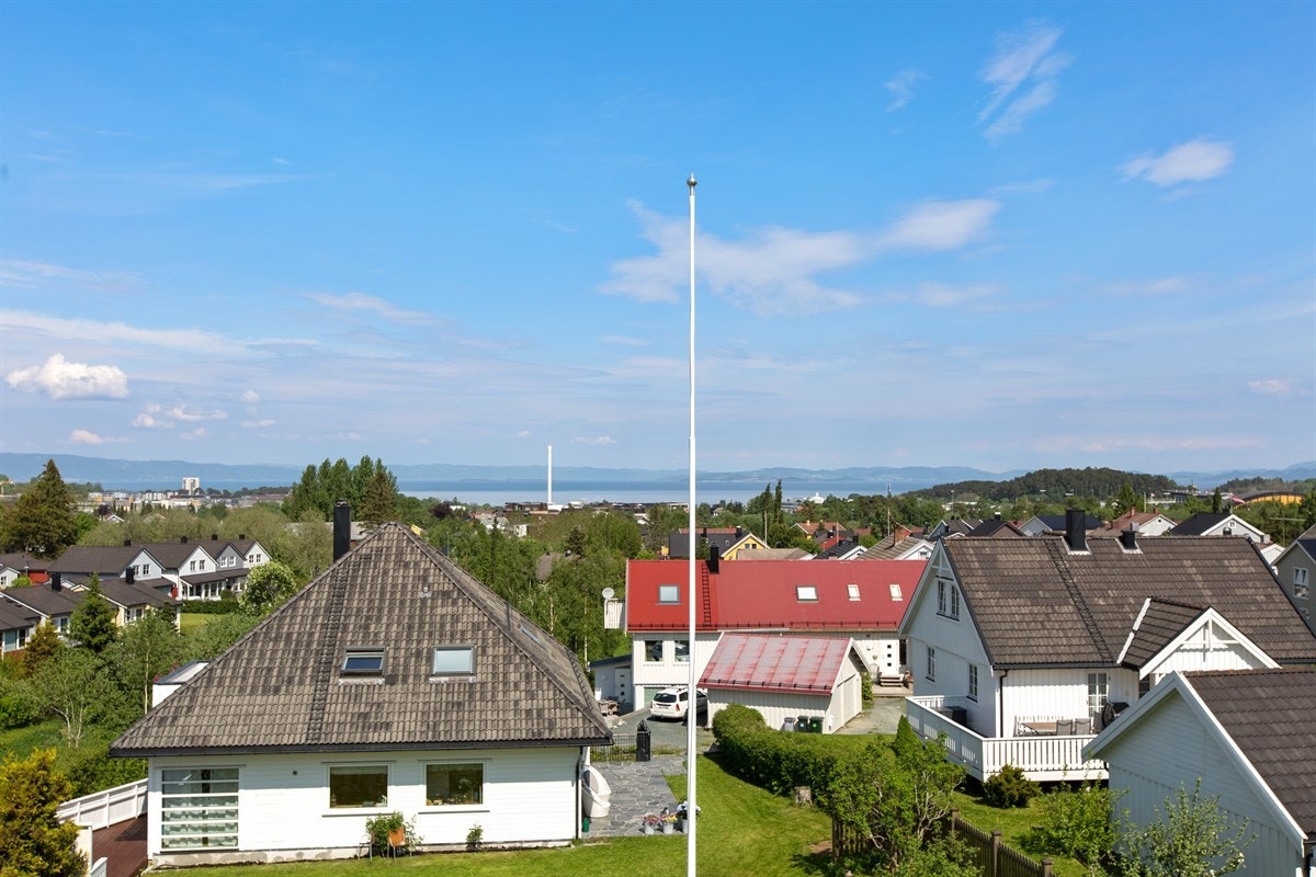 PROA Eiendomsmegling - Utsikt fra balkongen Galleribilde