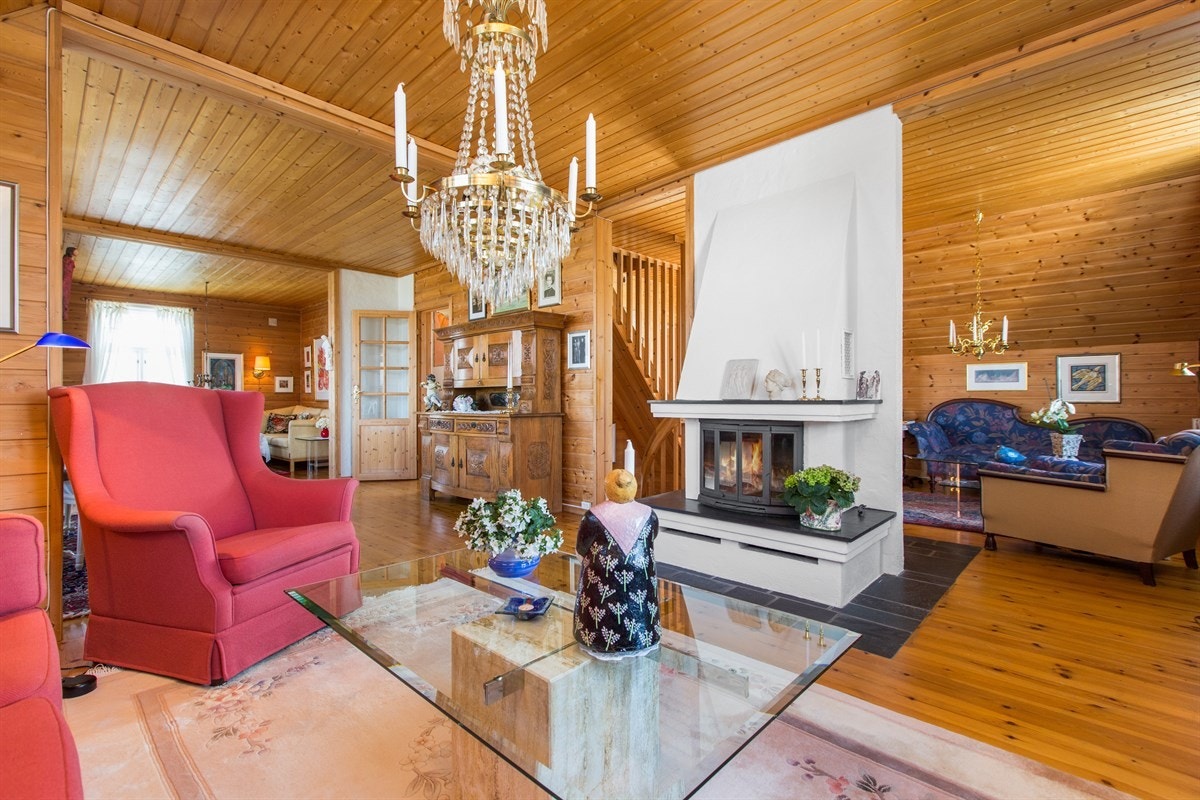 PROA Eiendomsmegling - Det er etablert peis med innsats av nyere type. Galleribilde