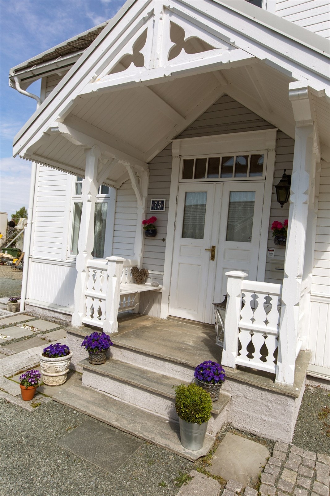 PROA Eiendomsmegling - Det og gå rundt denne eiendommen er en studie i seg selv med alle de byggmessige detaljer som i dag tilhører sjeldenhetene. Galleribilde