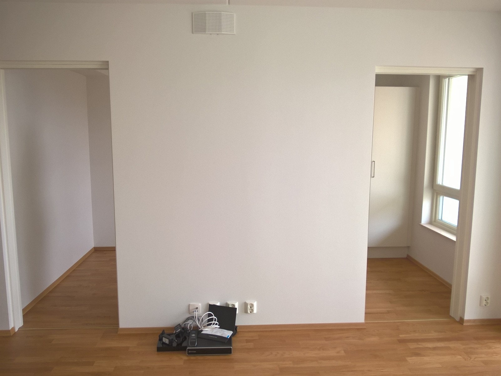 Skyvedører mellom stue og soverorm Galleribilde