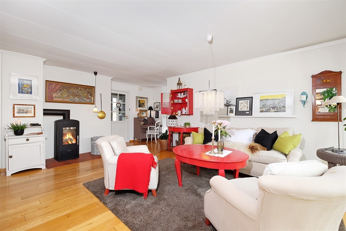 Hyggelig med vedovn på kalde vinterkvelder Galleribilde