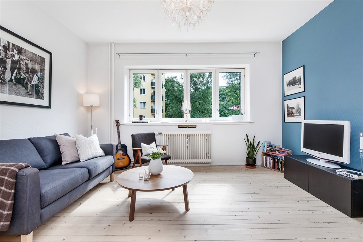 Stue med god plass til sofagruppe. Galleribilde