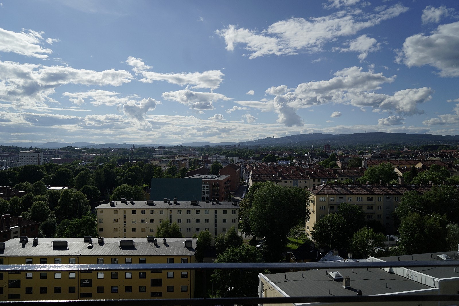 Utsikt mot vest fra balkong Galleribilde