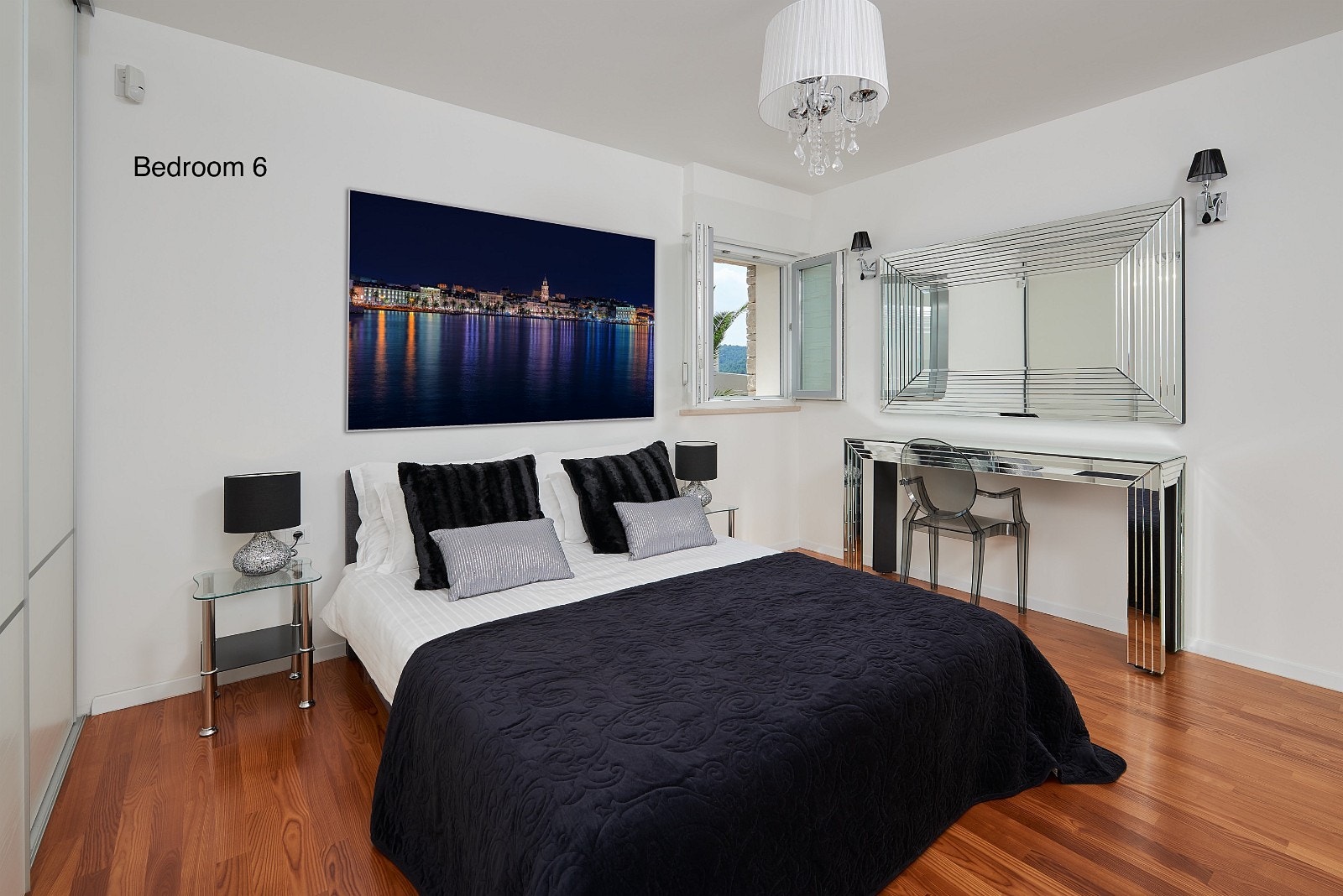 Soverom 6, enten to (twin) enkeltsenger (90cm hver), eller en (stor 180cm) dobbeltseng Galleribilde