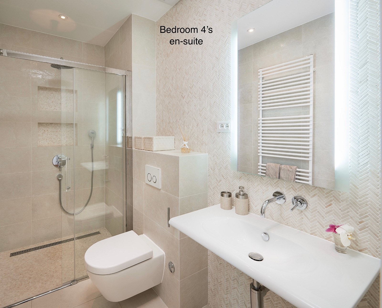 En-suite bad til soverom 4 Galleribilde