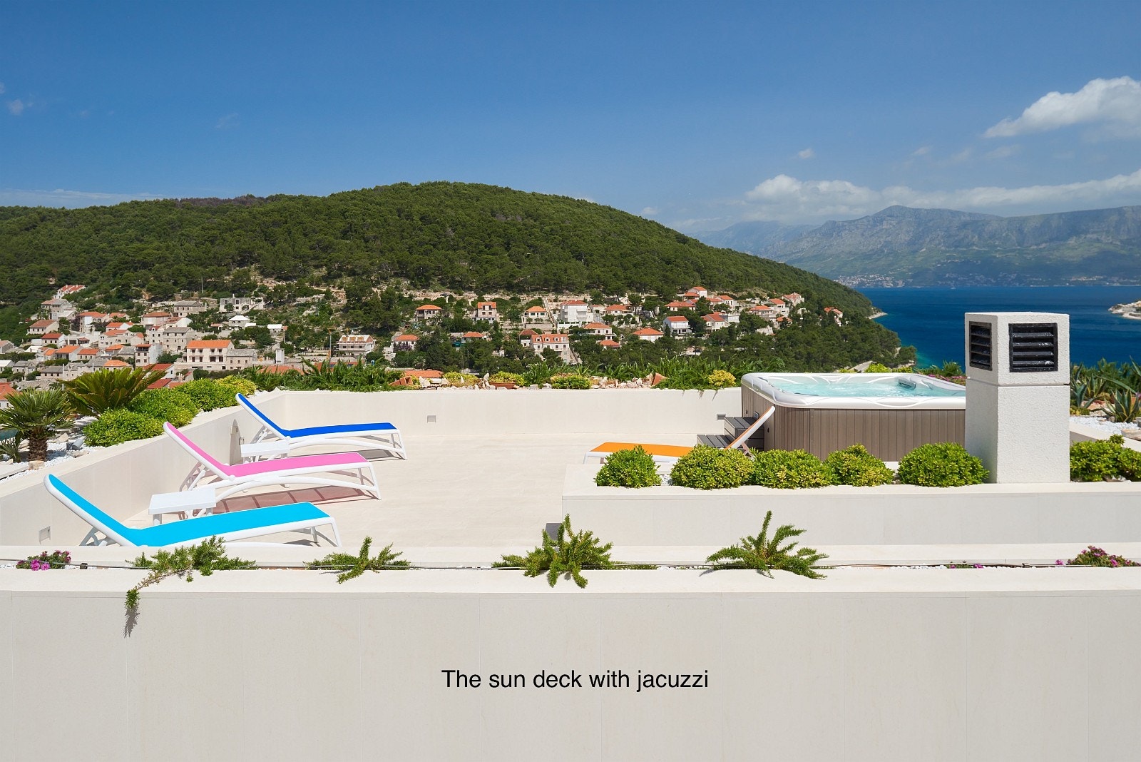 Soldekk med Jacuzzi Galleribilde