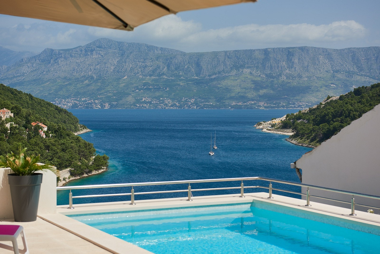 Utsikt fra bassenget Galleribilde