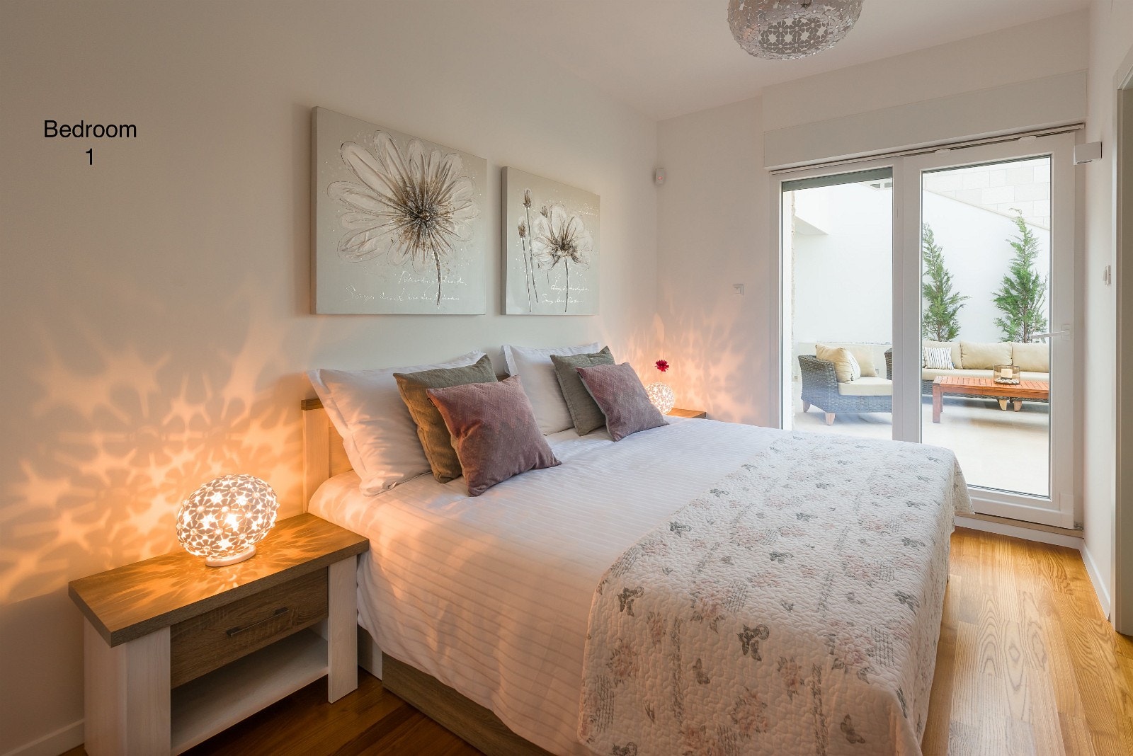 Soverom 1, stor (180cm) dobbeltseng Galleribilde