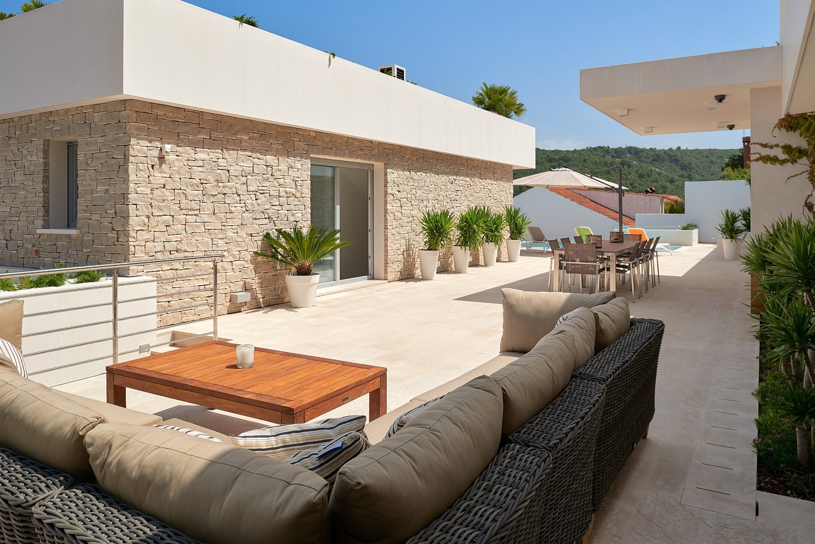 Utesofa Galleribilde