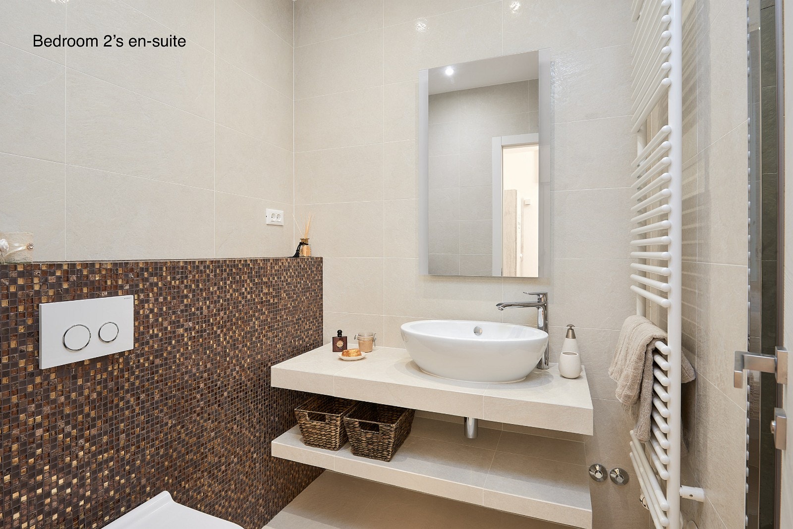 En-suite bad til soverom 2 Galleribilde