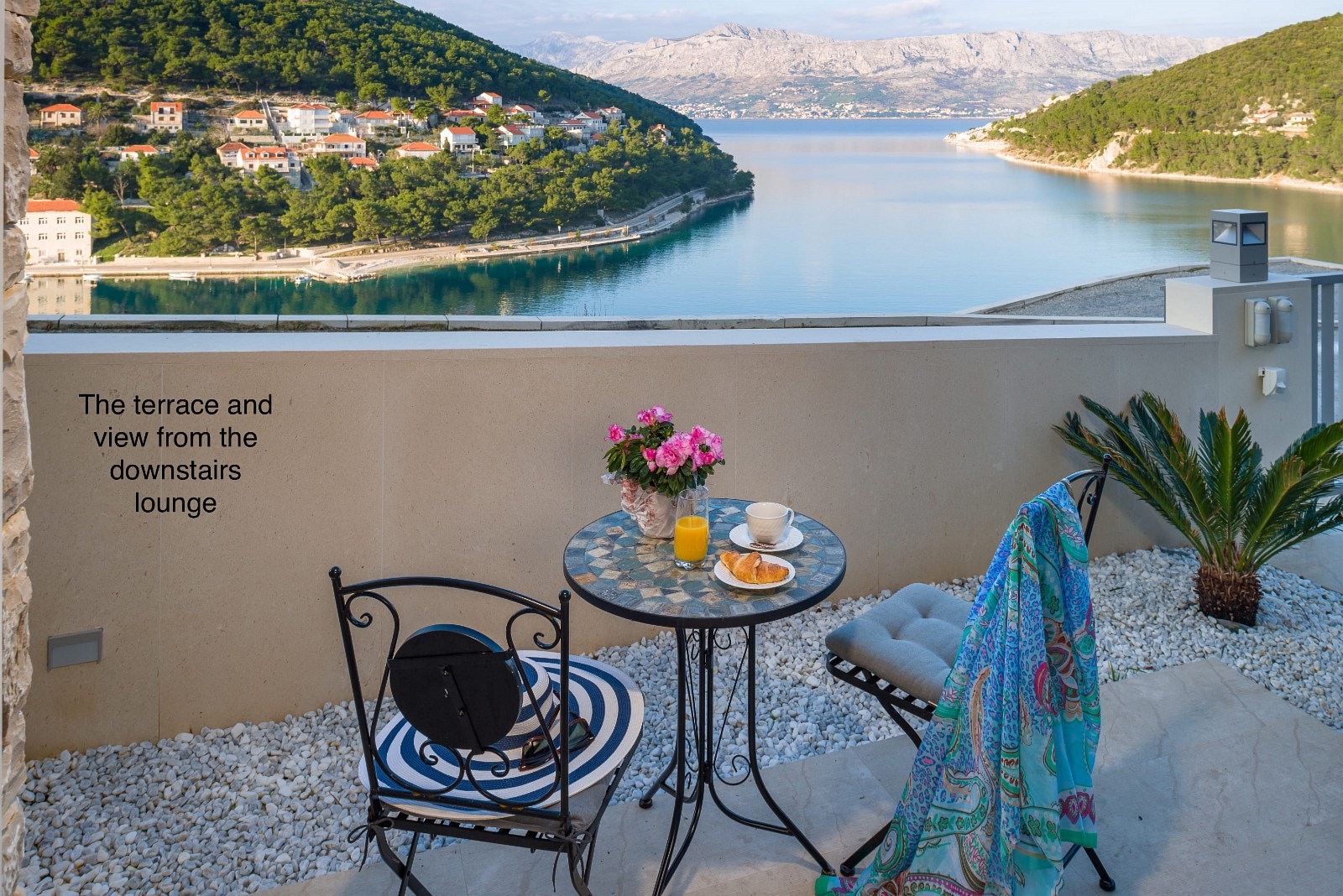 Utsikt fra nedre kjøkken og stue Galleribilde