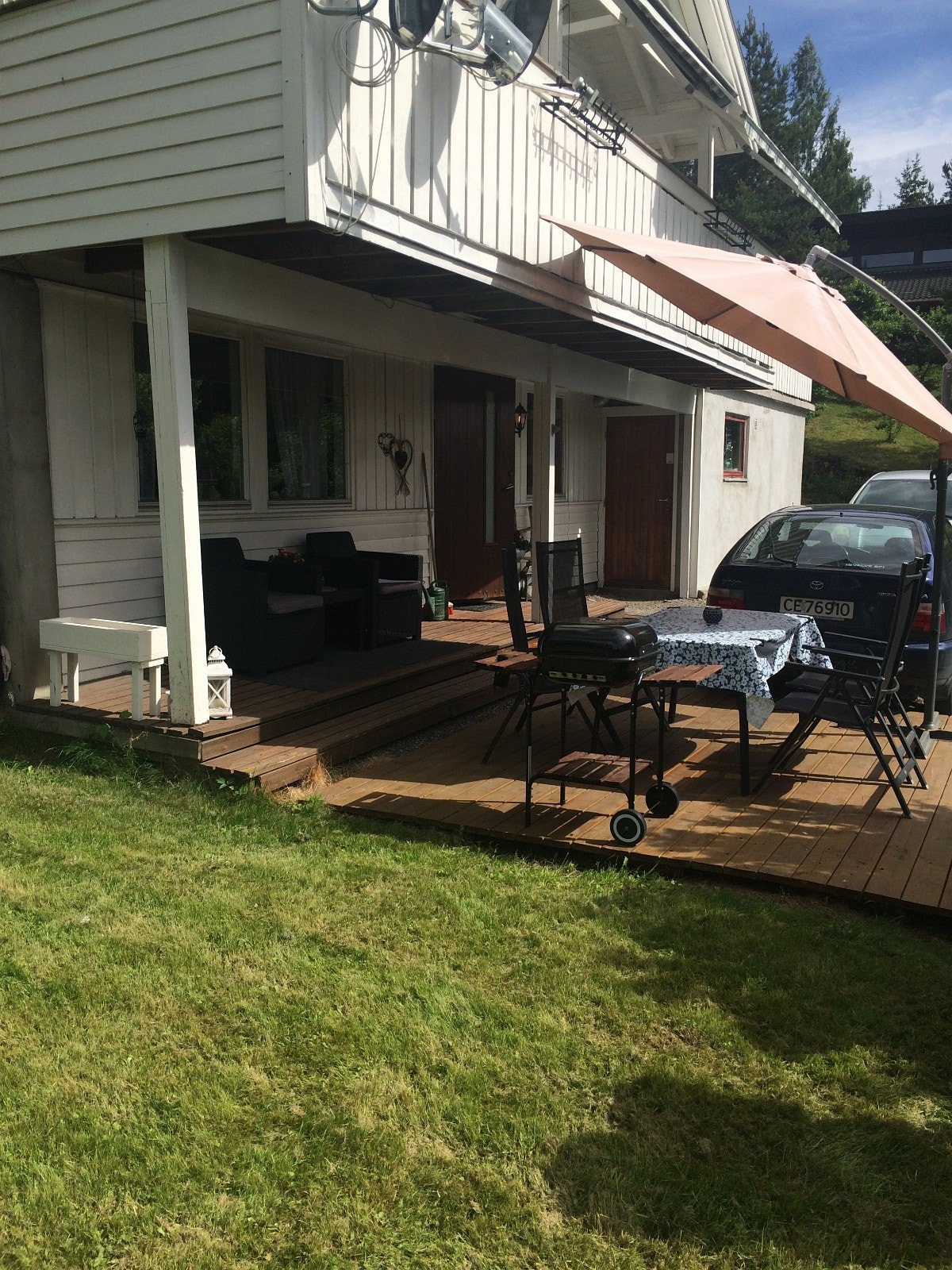 delvis overbygd terrasse Galleribilde