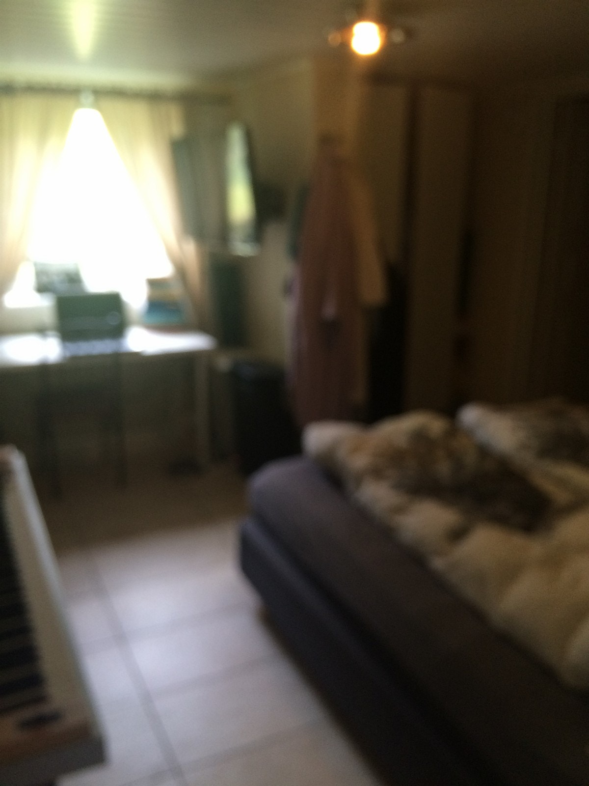 romsli soverom med skap og walk inn Galleribilde