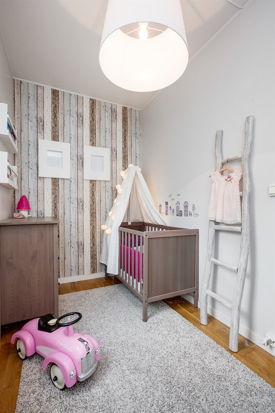 Soverom II i tilknytning til soverom I, kan også benyttes som walk inn closet Galleribilde