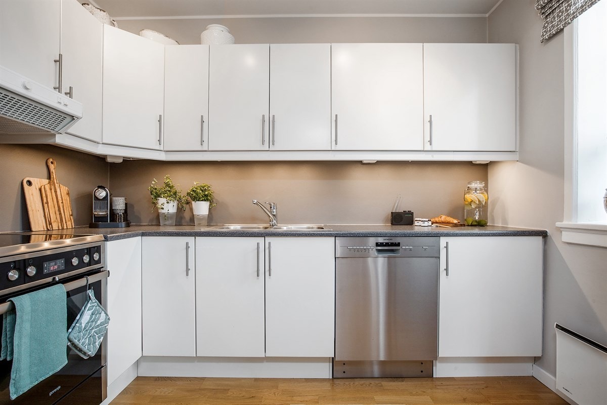 Mye skapplass Galleribilde