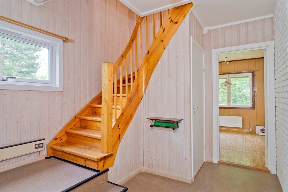 Gang med adkomst til 2.etasje. Galleribilde