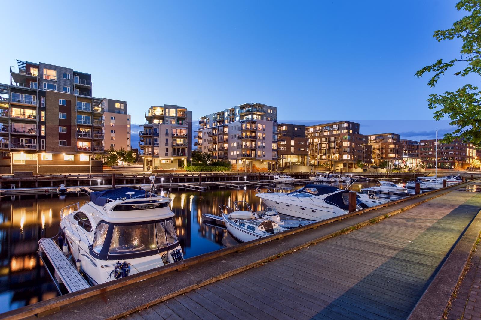 Område - Båthavna kveld Galleribilde