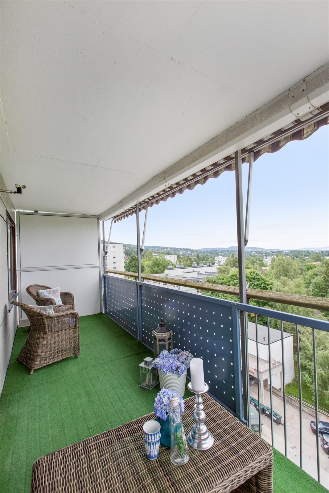 Veranda | Sydøst vendt veranda med flott utsikt Galleribilde