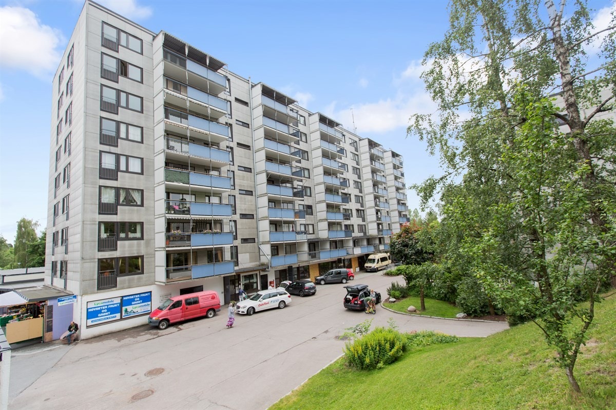 Fasade | Kort avstand til Hovseter torg med frukt - og grønthandel. Galleribilde