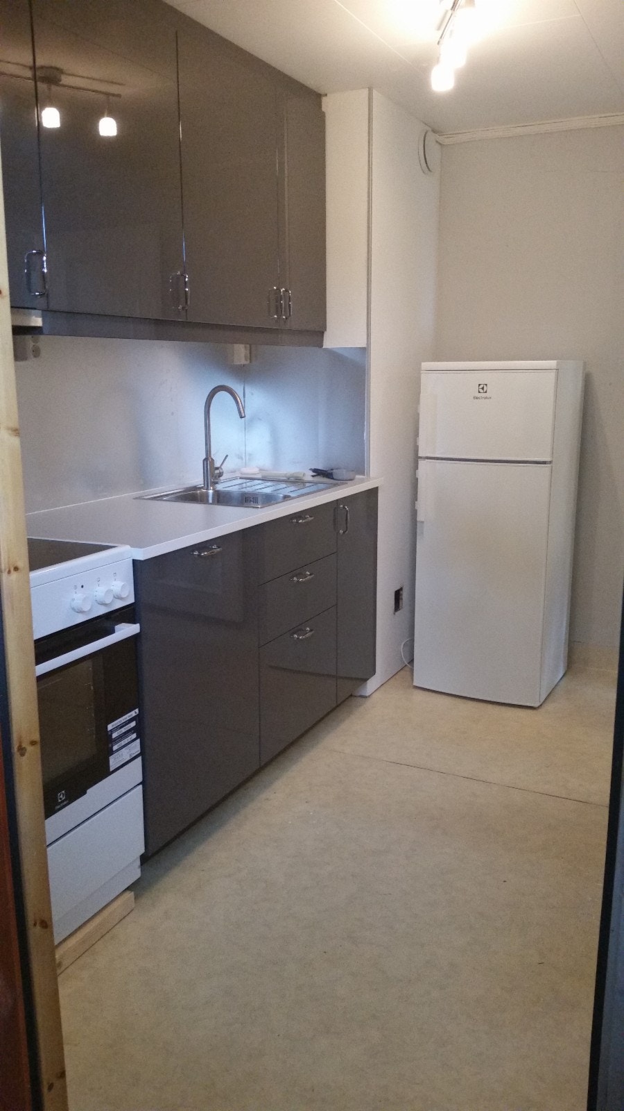 Kjøleskap med fryser Galleribilde