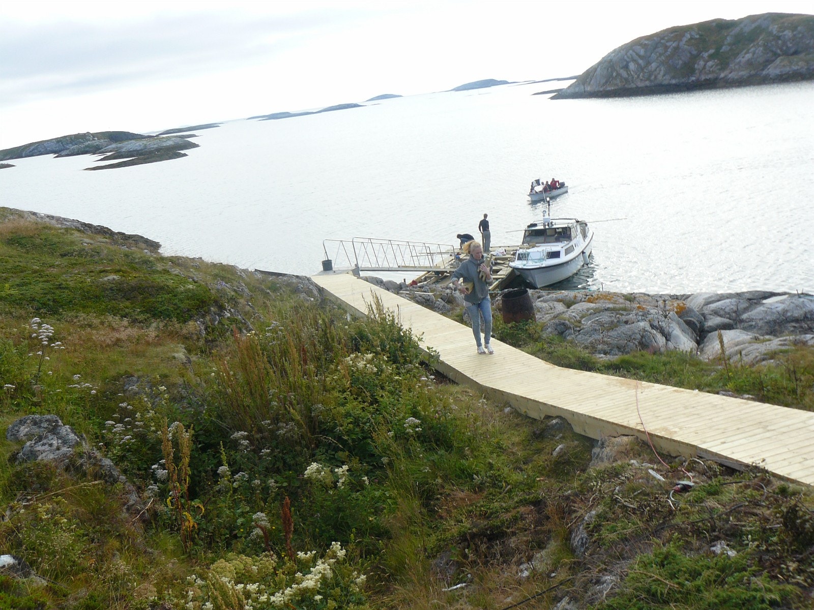 Gangvei til flytebrygga Galleribilde