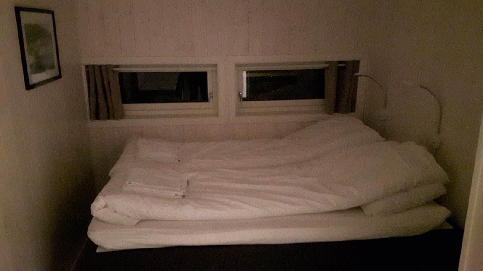 Soverom med dobbeltseng Galleribilde