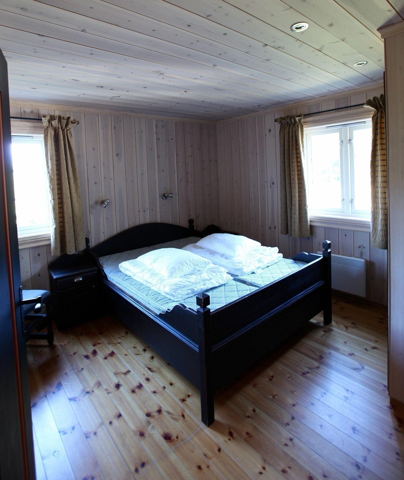 4 x soverom m/ bad i hovedetasje. Galleribilde