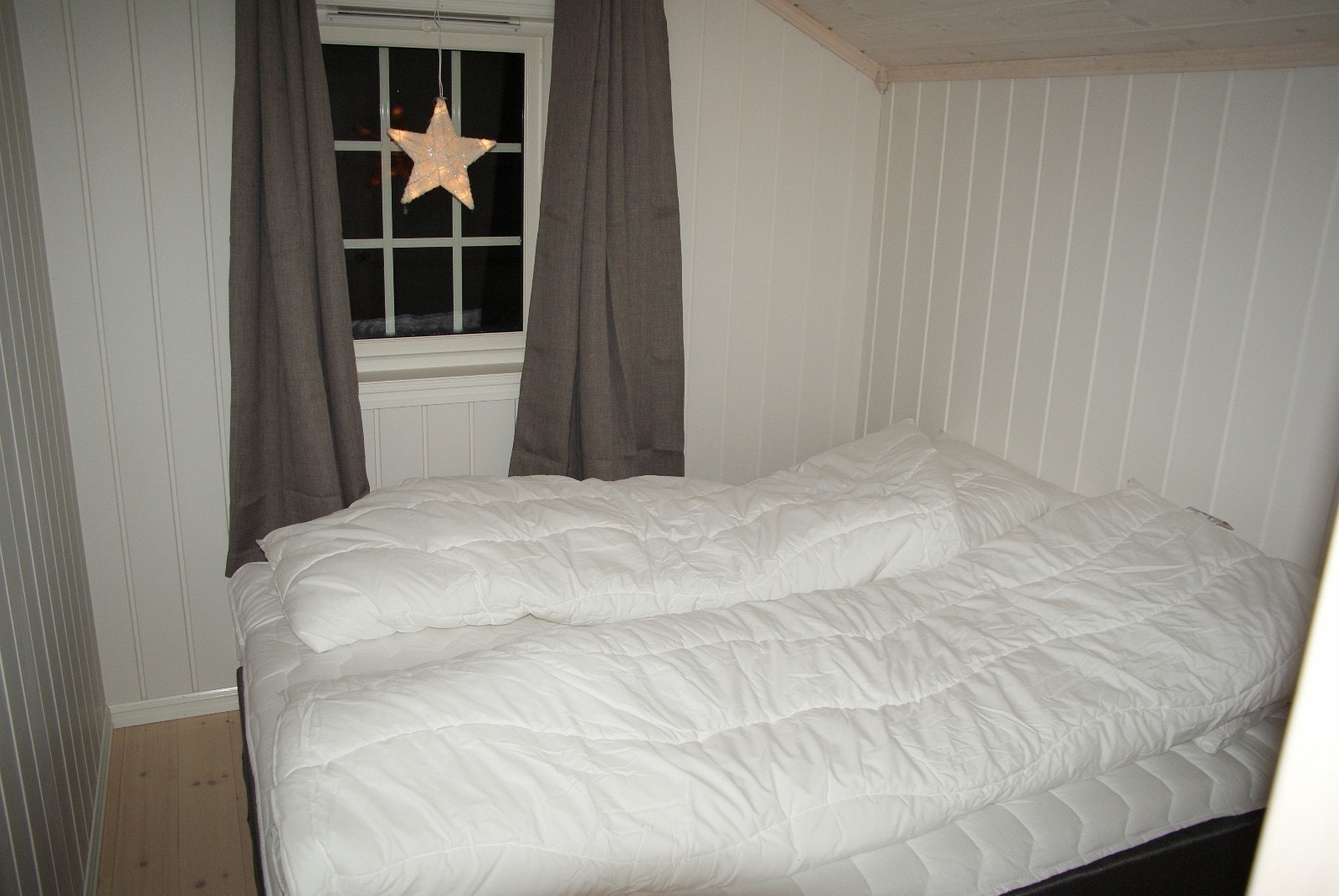 Soverom nr 4 og 5 opp i 2 etg. Galleribilde