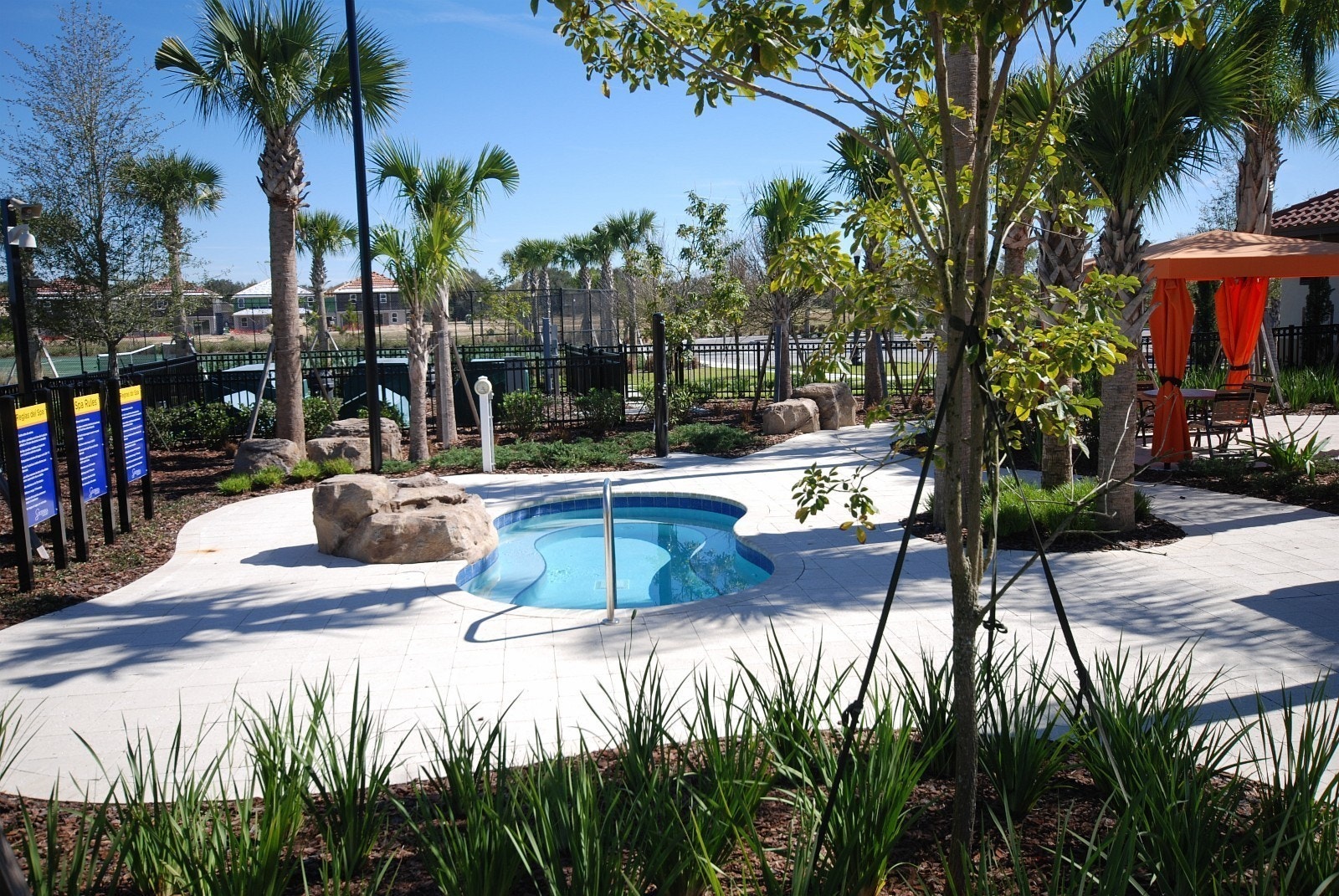 Felles basseng v/klubb hus. Galleribilde