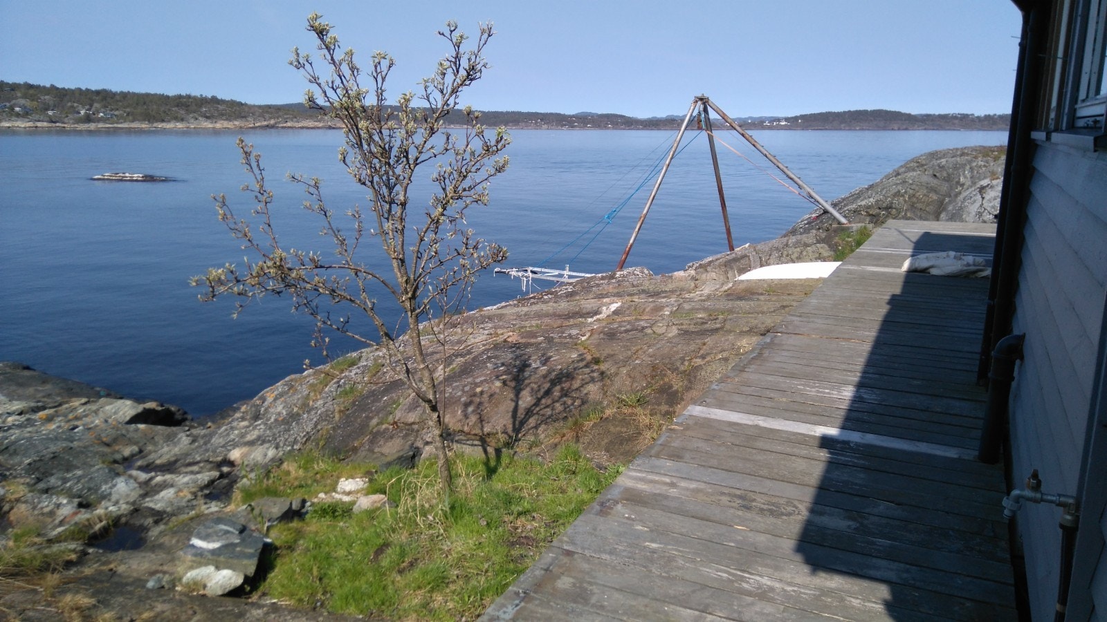 forsiden av hytta, utsikt mot langesund Galleribilde