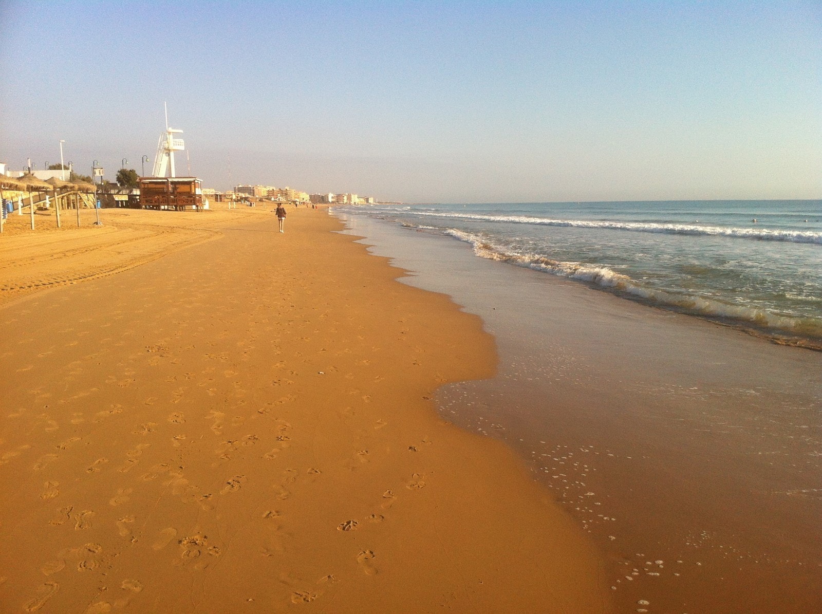 La mata-stranden, 5 min unna
Veldig deilig og gå tur her eller jogge : - ) Galleribilde