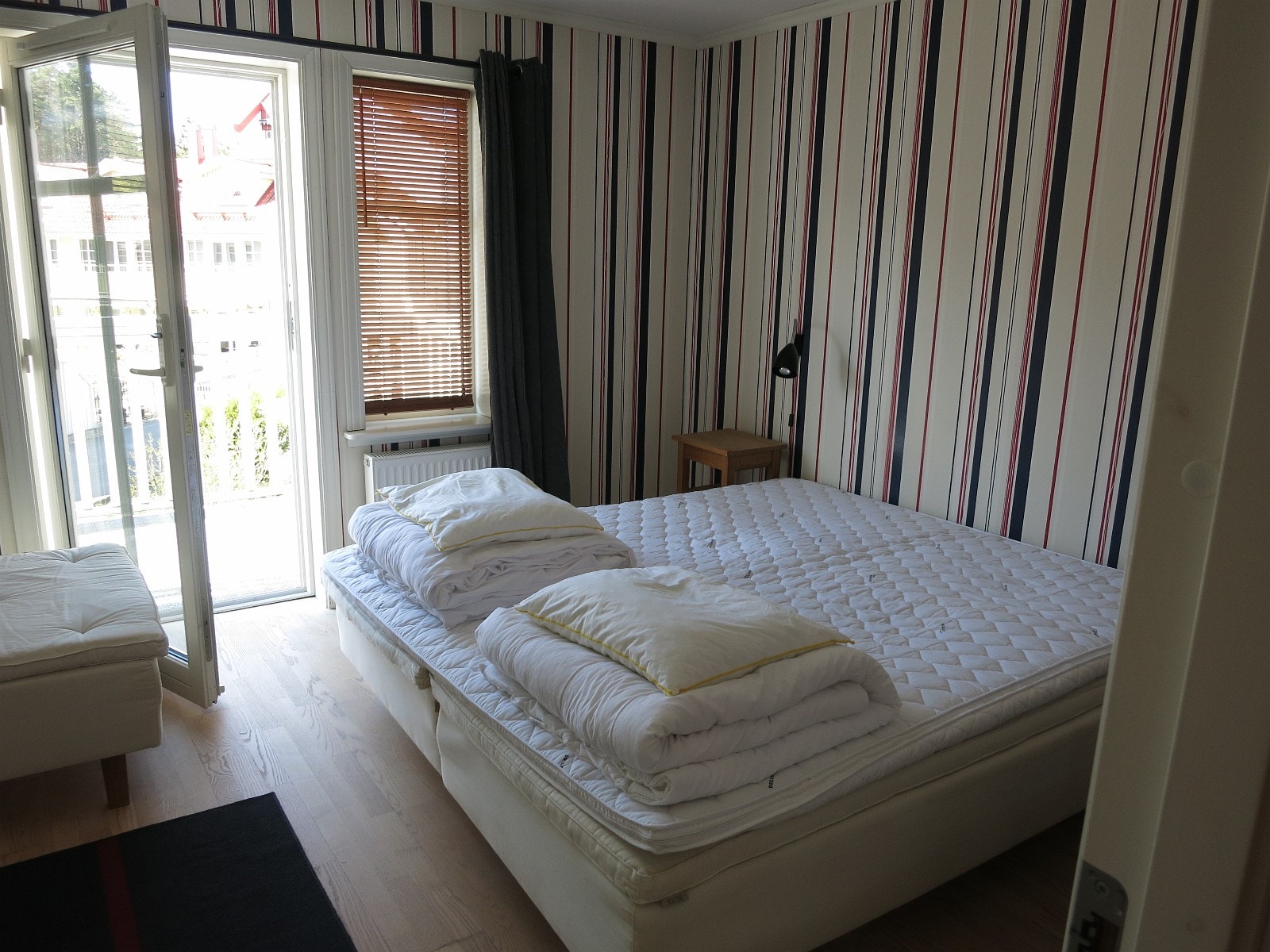 Hovedsoverom i 2. etasje med balkong Galleribilde