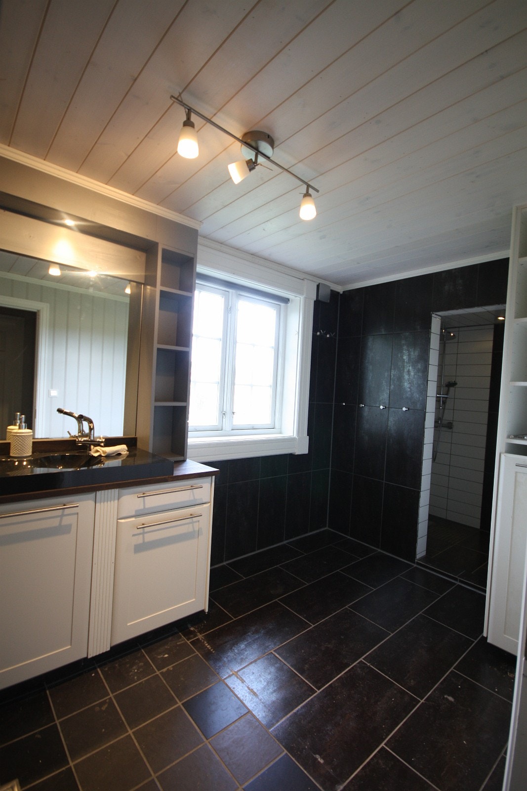 Bad 1.etg 6 Galleribilde