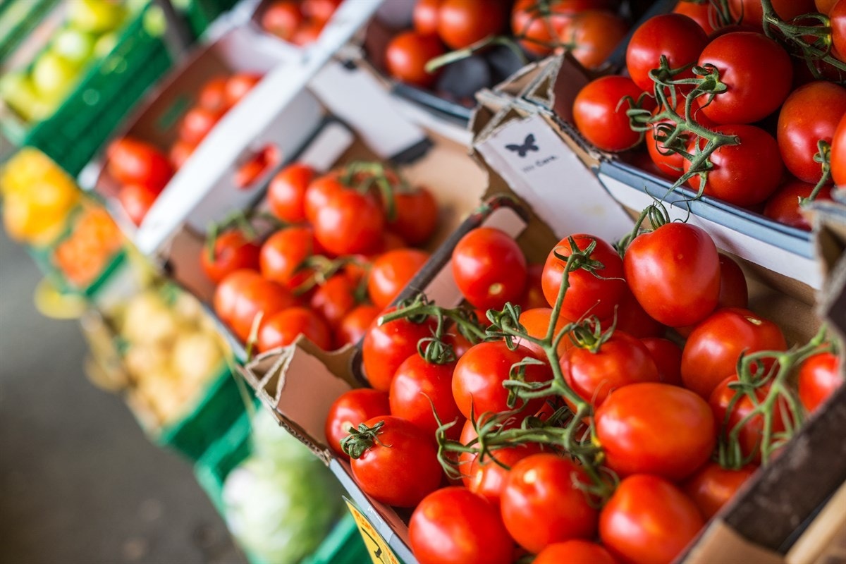 Hovseter frukt og grønt rett finnes på borettslagets område Galleribilde