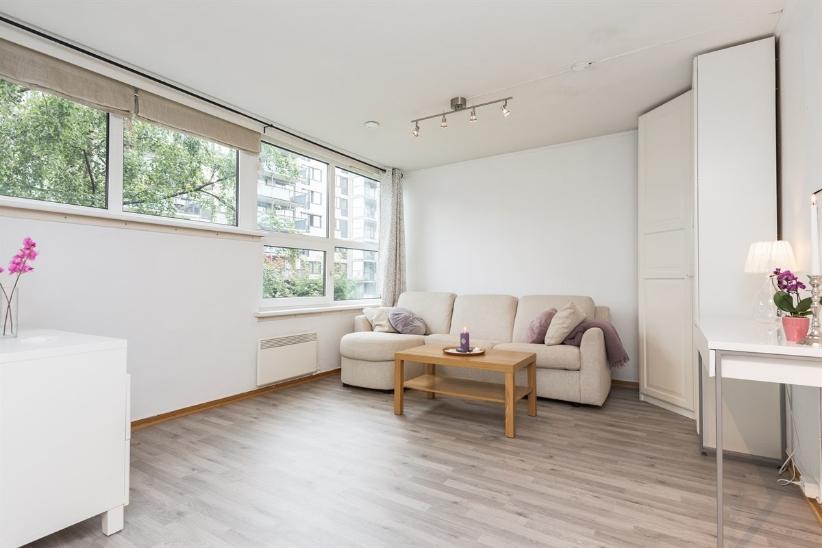 Boligen presenteres av Kristoffer Johannessen ved Obos/Exact Eiendomsmeglere Røa Galleribilde