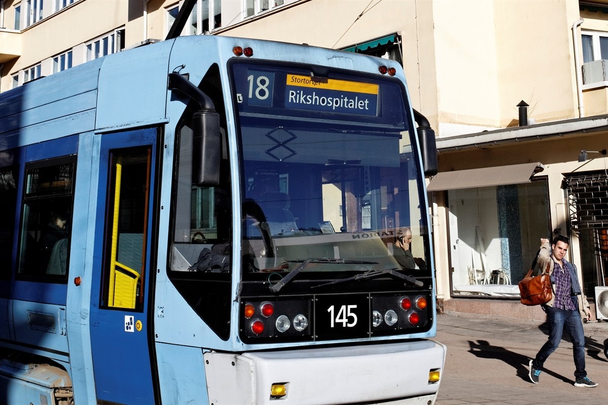 I nærområdet går det både trikk og buss. Det er heller ikke langt å gå gjennom Slottsparken til Nationalteatret, med T-bane, tog og Flyoget Galleribilde