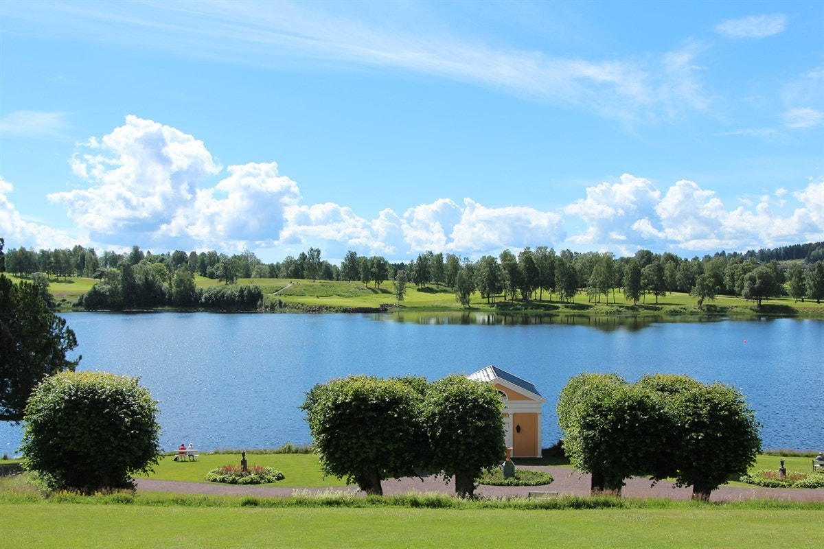 Idylliske Bogstad gård. Galleribilde