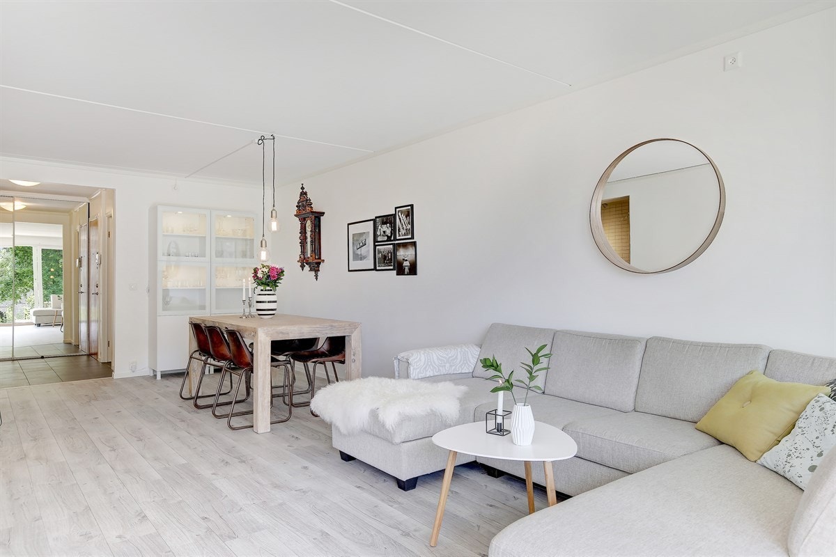 Flere innredningsmuligheter med plass for egen sofakrok og spissegruppe. Galleribilde