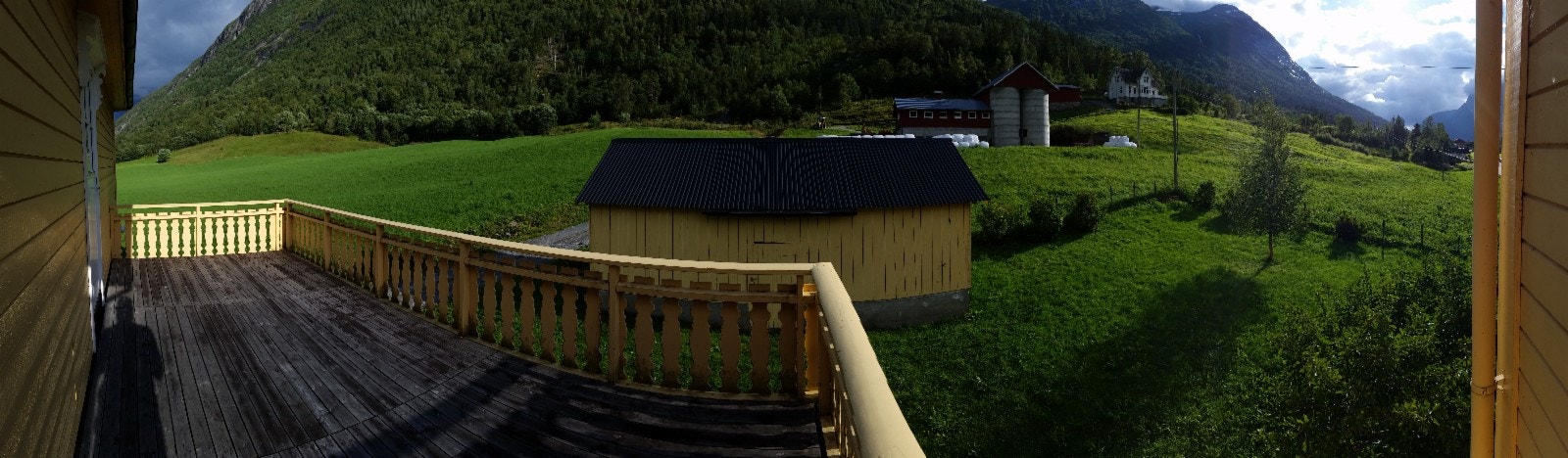 2. etasje, veranda. Galleribilde