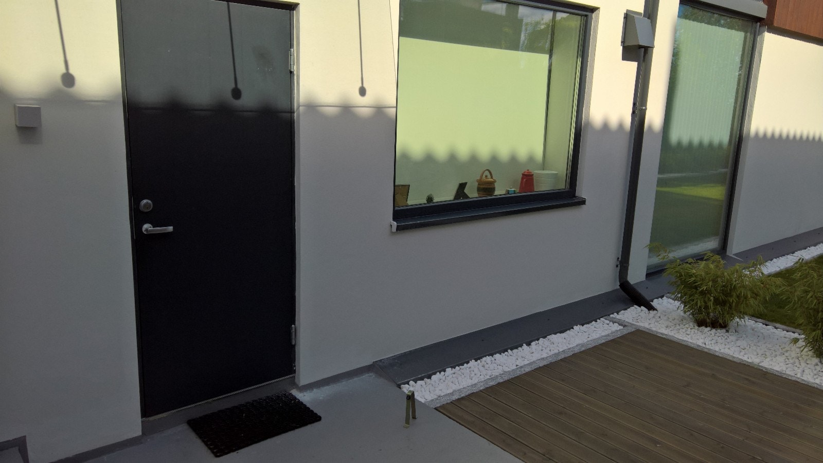 Inngangsparti med egen terrasse Galleribilde