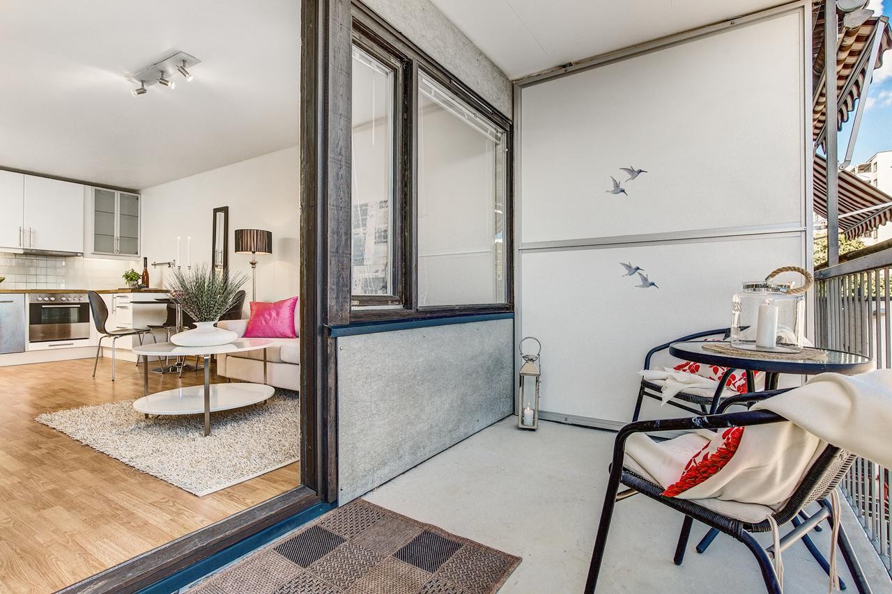 Utgang til balkong fra stue og soverom Galleribilde