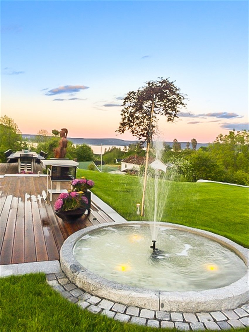 Parkmessig opparbeidet hage Galleribilde