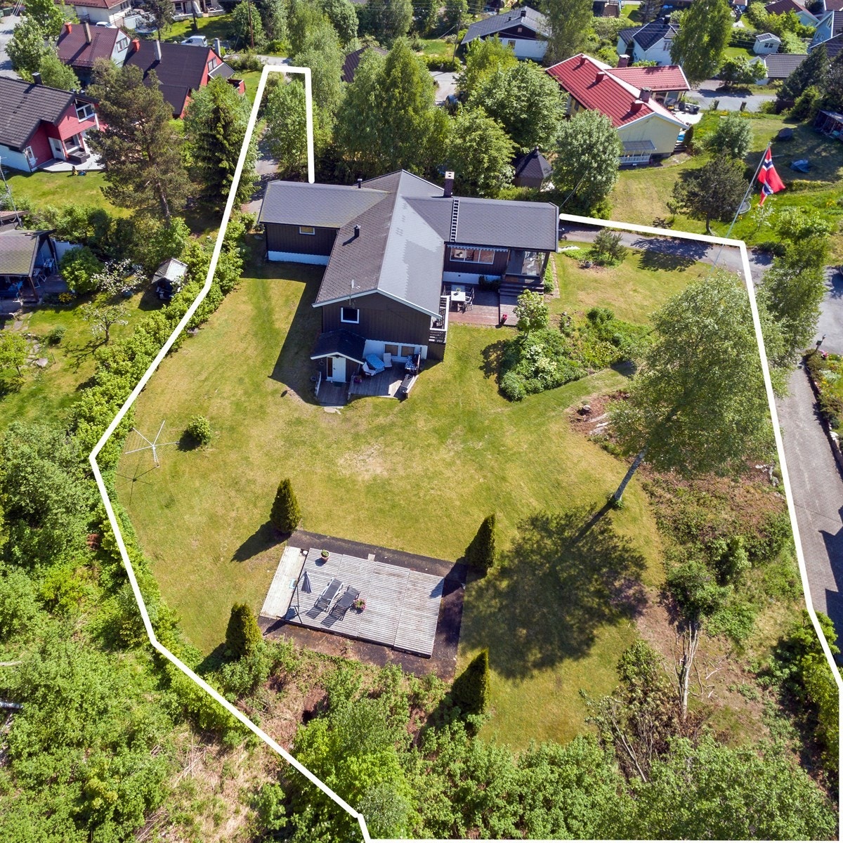 Tomten er på hele 2268 kvm. Galleribilde