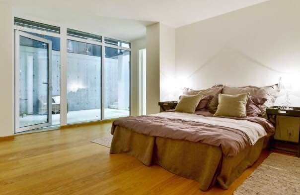 Er nå satt inn et hybelkjøkken der sengen stod. Sengen følger ikke med. Galleribilde