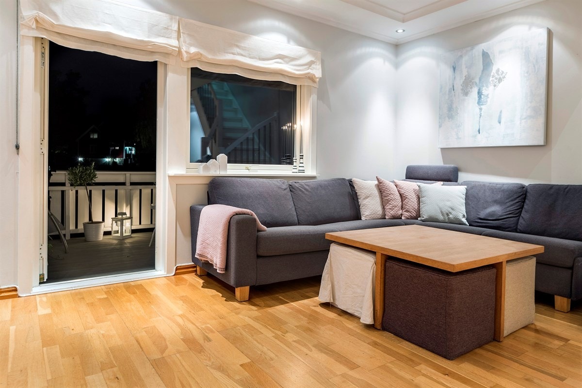 Utgang fra stuen til balkong Galleribilde