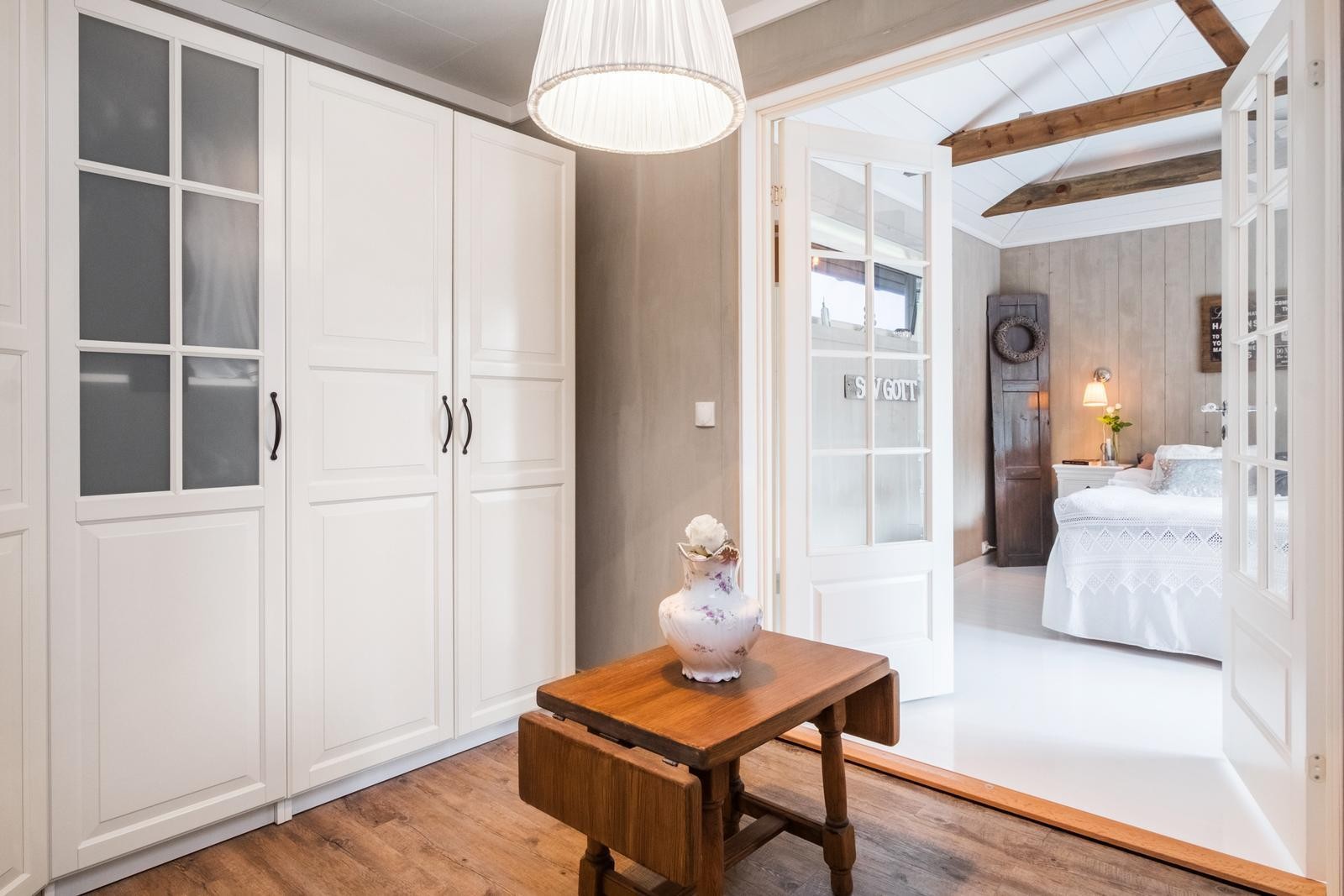 Garderoberom Galleribilde